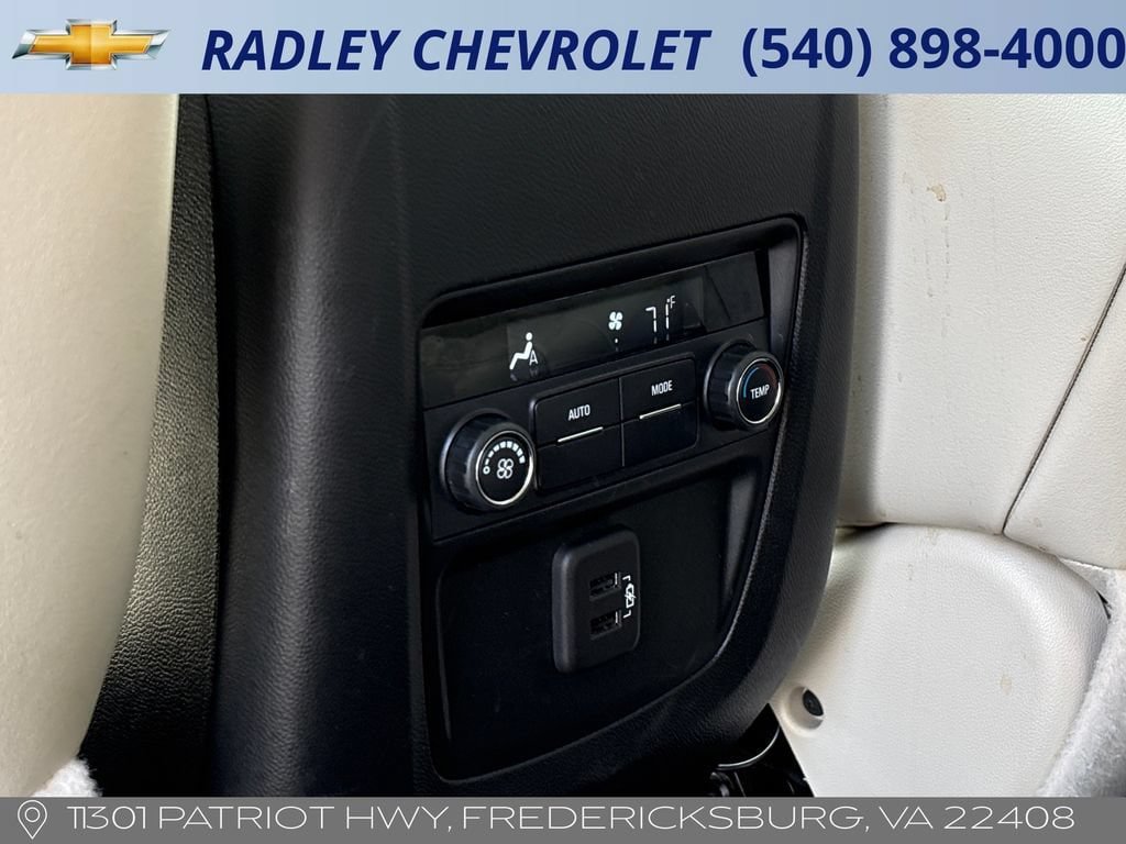 Certified 2024 Buick Enclave Essence AWD/4WD image 13