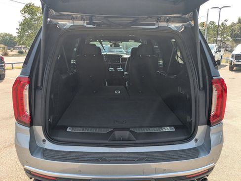 Used 2024 GMC Yukon XL Denali image 38