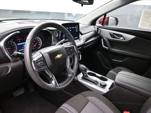 Used 2025 Chevrolet Blazer LT image 19