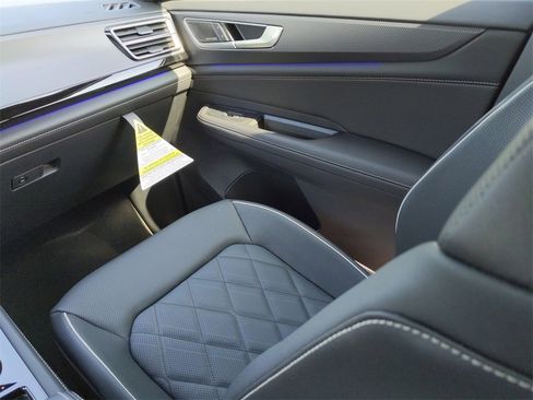 New 2025 Volkswagen Atlas Cross Sport SEL Premium R-Line image 25