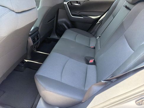 Certified 2025 Toyota RAV4 XLE FWD image 31