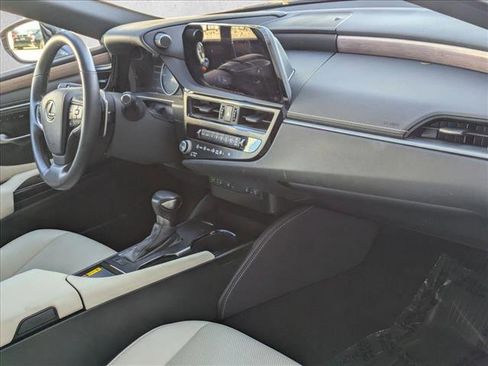 Used 2025 Lexus ES 350 w/ Premium Package image 21