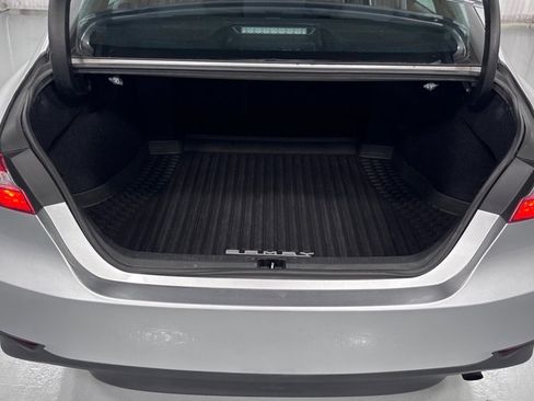 Used 2018 Toyota Camry LE FWD image 29
