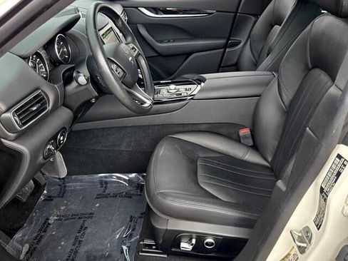 Used 2023 Maserati Levante GT AWD/4WD image 10