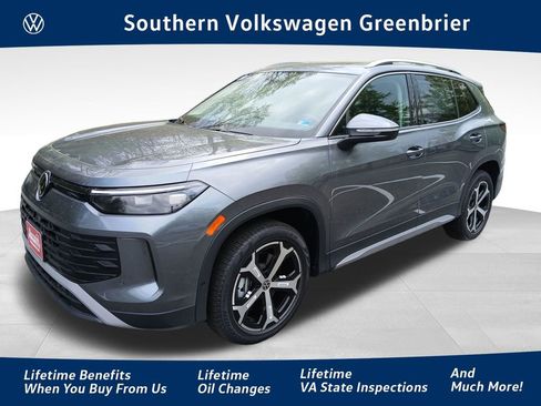 New 2026 Volkswagen Tiguan SE image 1