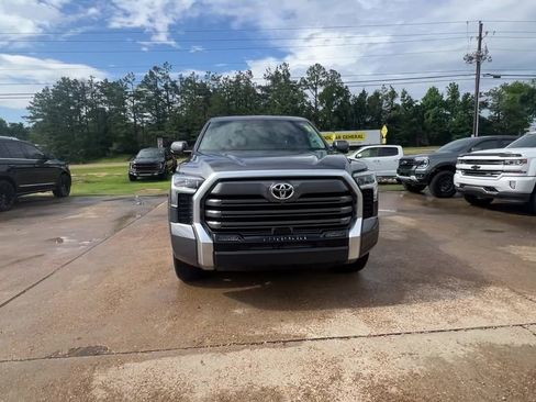 Used 2024 Toyota Tundra Limited AWD/4WD image 9