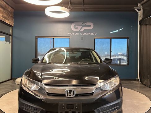 Used 2017 Honda Civic EX image 8