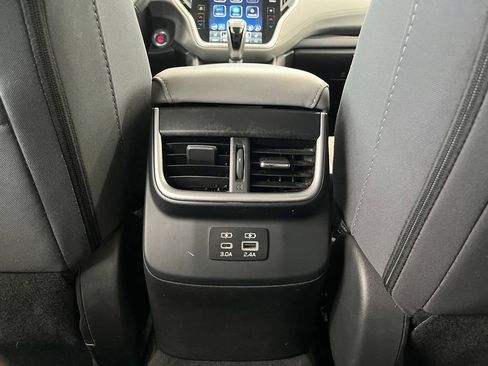 Used 2023 Subaru Outback Premium image 29