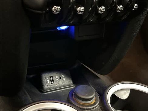 Used 2015 MINI Cooper S image 24