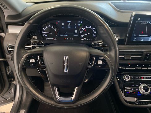 Used 2022 Lincoln Corsair AWD w/ Premium Package image 17