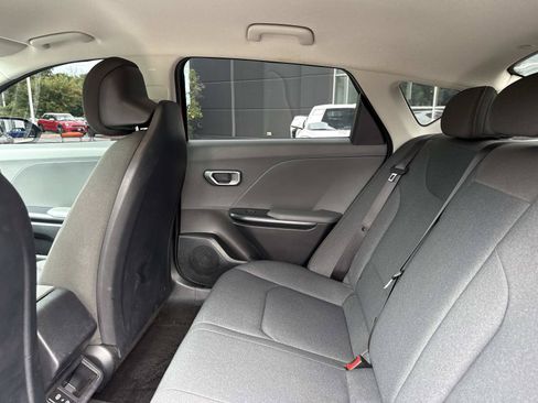 Used 2025 Kia K4 FWD image 14