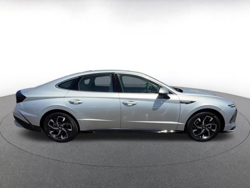 Used 2025 Hyundai Sonata SEL FWD image 16