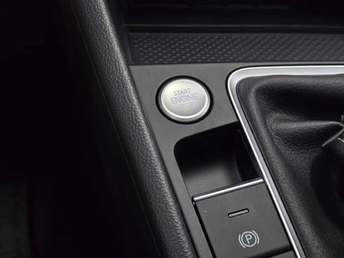 New 2026 Volkswagen Jetta SE FWD image 30