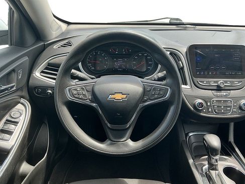Used 2022 Chevrolet Malibu LT FWD image 15