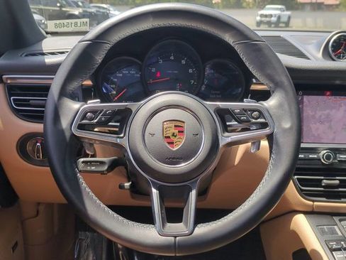 Used 2021 Porsche Macan AWD/4WD image 17