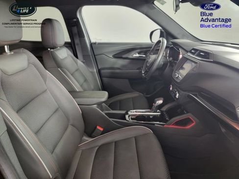 Used 2022 Chevrolet TrailBlazer RS FWD image 18