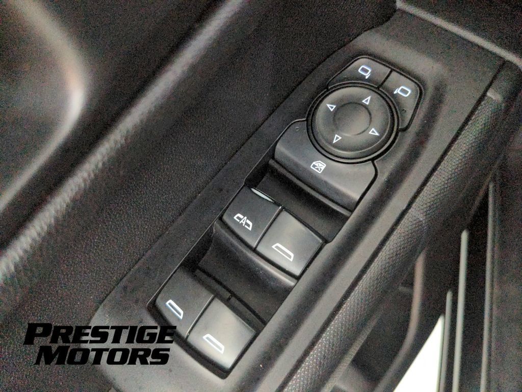 Used 2019 Chevrolet Silverado 1500 Custom w/ Custom Value Package AWD/4WD image 23