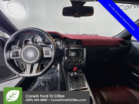 Used 2014 Dodge Challenger R/T RWD image 7