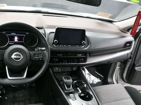 Used 2023 Nissan Rogue SV image 14