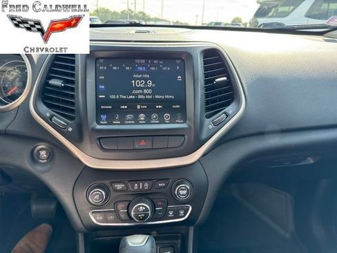Used 2015 Jeep Cherokee Latitude w/ Comfort/Convenience Group AWD/4WD image 6