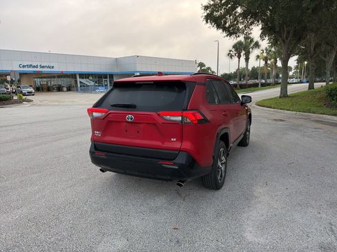 Used 2021 Toyota RAV4 SE AWD/4WD image 5