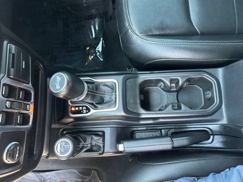 Used 2023 Jeep Wrangler Unlimited Sahara w/ Cold Weather Group AWD/4WD image 35