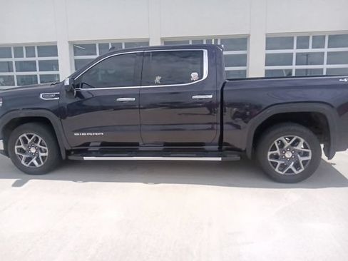 Used 2024 GMC Sierra 1500 SLT w/ SLT Premium Package AWD/4WD image 6