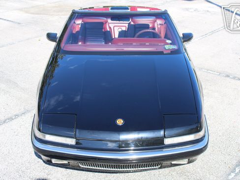 Used 1990 Buick Reatta Convertible image 4