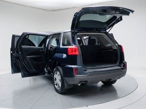 Used 2017 GMC Terrain SLE FWD image 19