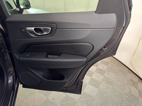 Used 2023 Volvo XC60 B5 Plus AWD/4WD image 18