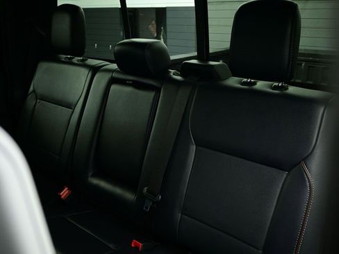 Used 2023 Ford F250 Lariat w/ Sport Appearance Package image 28