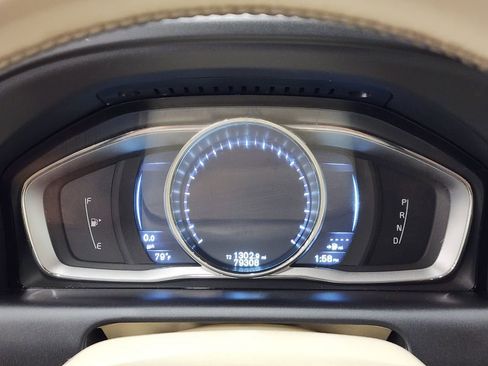 Used 2016 Volvo XC60 T6 image 21