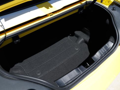 Used 2016 Chevrolet Camaro SS RWD image 23