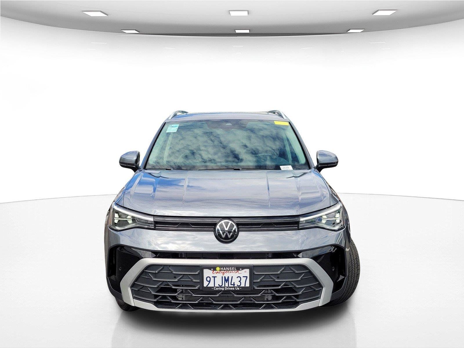 Certified 2025 Volkswagen Taos SE w/ Panoramic Sunroof Package AWD/4WD image 4
