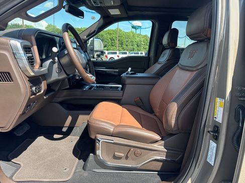 Used 2026 Ford F450 King Ranch w/ Chrome Package AWD/4WD image 33