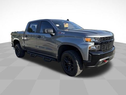 Used 2021 Chevrolet Silverado 1500 Custom Trail Boss w/ LPO, Dark Essentials Package image 3