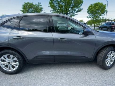 Certified 2025 Ford Escape Active AWD/4WD image 9
