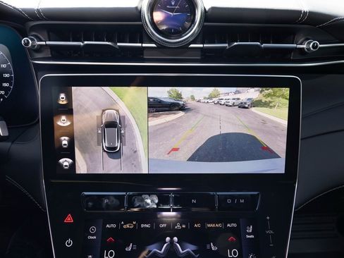 New 2025 Maserati Grecale GT image 26