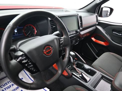 Used 2023 Nissan Frontier PRO-4X w/ Technology Package AWD/4WD image 24