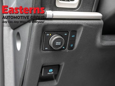 Used 2025 Ford Expedition Active AWD/4WD image 21