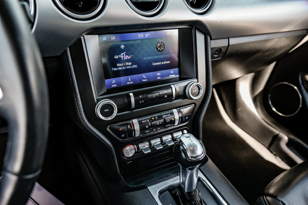 Used 2022 Ford Mustang Premium RWD image 17