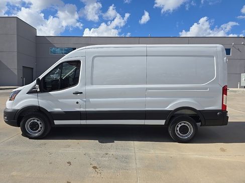 New 2025 Ford Transit 250 148 Medium Roof image 5