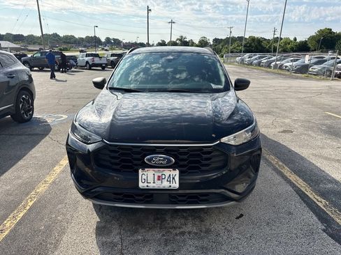 Used 2023 Ford Escape ST-Line w/ Tech Pack #1 FWD image 2