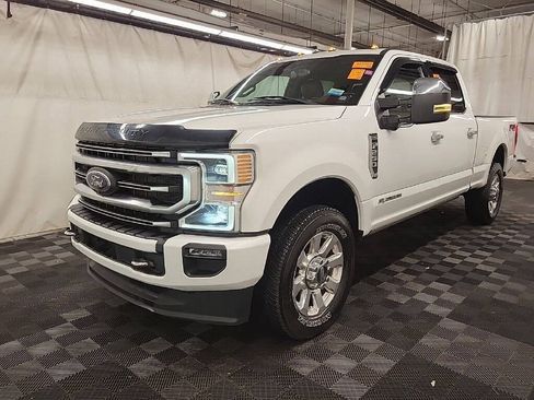 Used 2022 Ford F250 Platinum AWD/4WD image 2