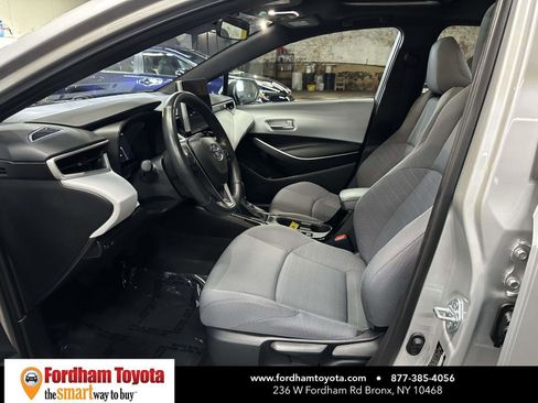 Used 2025 Toyota Corolla SE w/ SE Premium Package FWD image 14