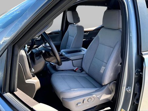 Used 2023 Chevrolet Silverado 1500 LT RWD image 8