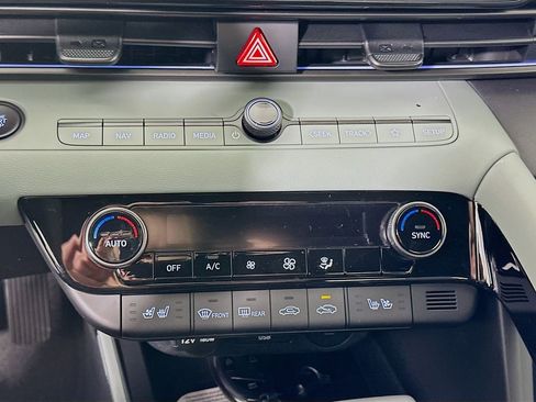 New 2026 Hyundai Elantra Limited image 14