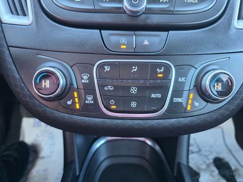 Used 2024 Chevrolet Malibu LT image 48