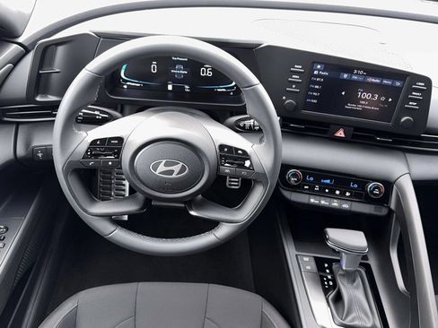 New 2026 Hyundai Elantra Sport image 17