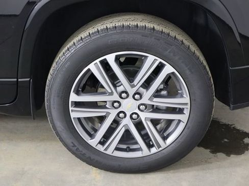 Used 2023 Chevrolet Traverse High Country image 41